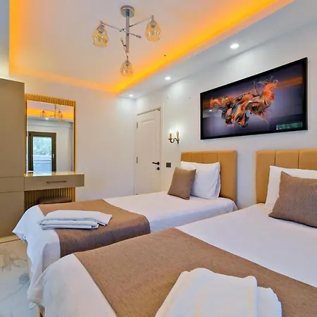 Oludeniz 4 Bedroom 9441 ヴィラ *