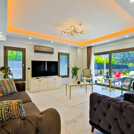 ヴィラ Oludeniz 4 Bedroom 9441 *