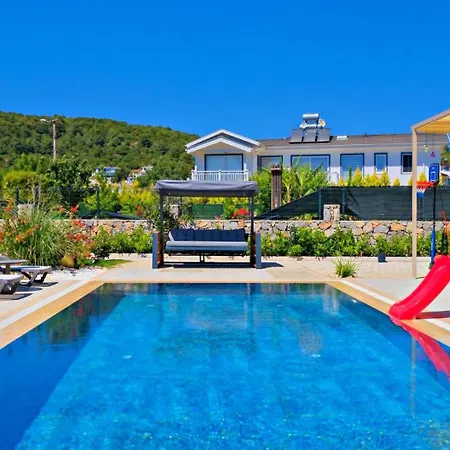Oludeniz 4 Bedroom 9441 ヴィラ フェティエ